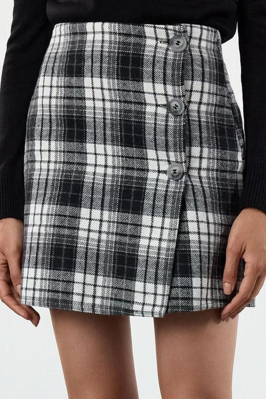 Women Fashion Style Mini Unlined Woven Double Breasted Plaid Patterned Mini Woven Skirt