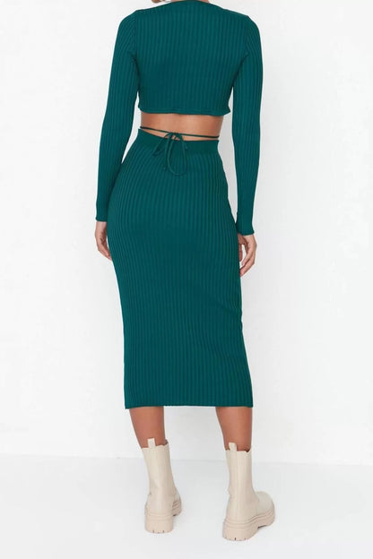 Women's Fashion Stylish Wide Leg Midi Length Long Sleeve Super Crop Tie Detailed Skirted Knitwear Top-Bottom Set