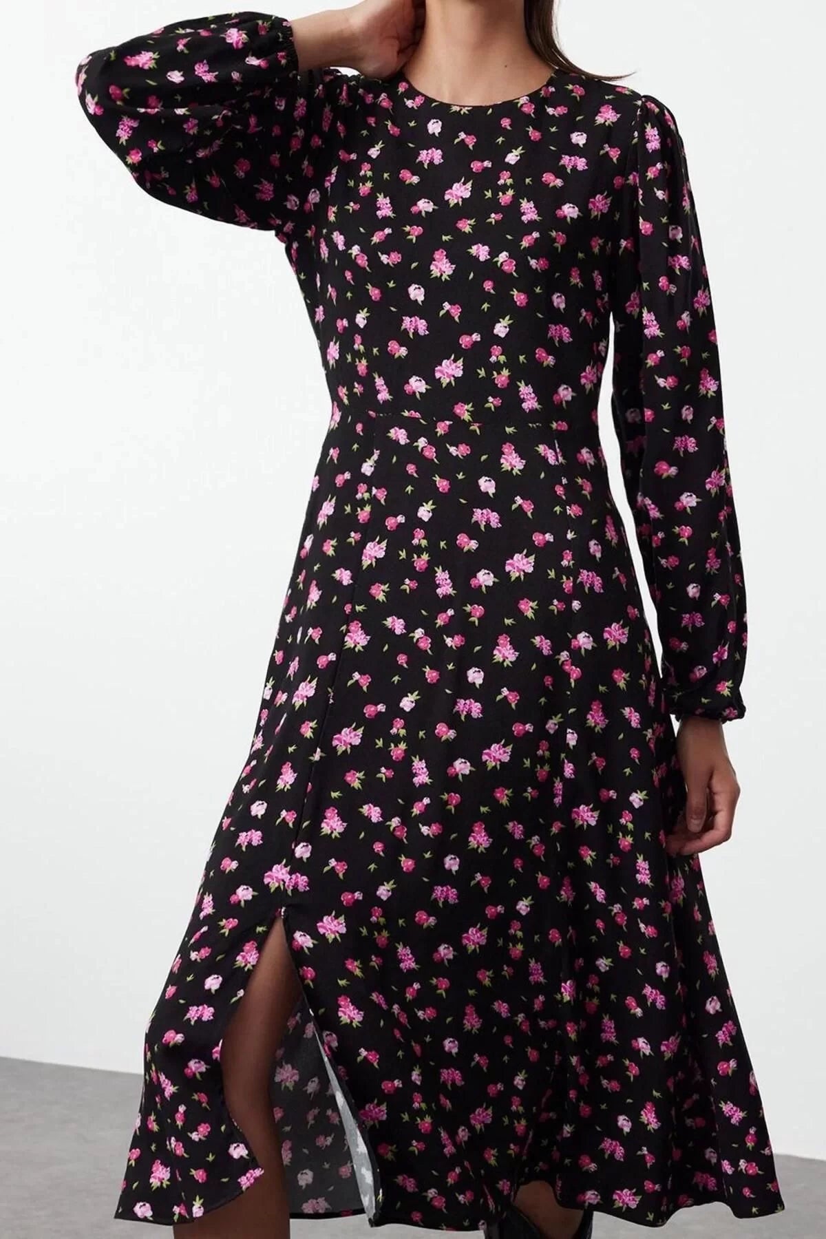 Women Fashion Stylish Midi Length Crew Neck Regular Floral Woven Dress