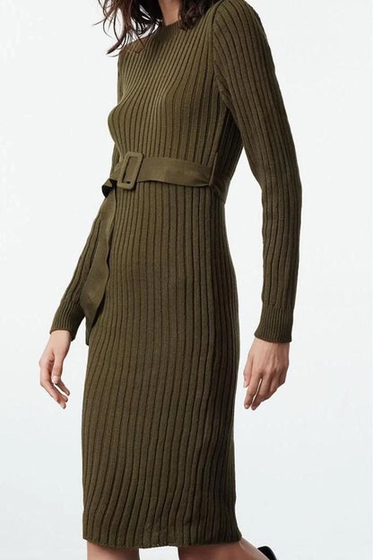 Women Fashion Stylish Midi Length Boat Neck Regular Knitted Belted Dress