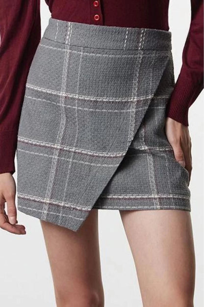 Women Fashion Style Mini Unlined Woven Double Breasted Plaid Skirt