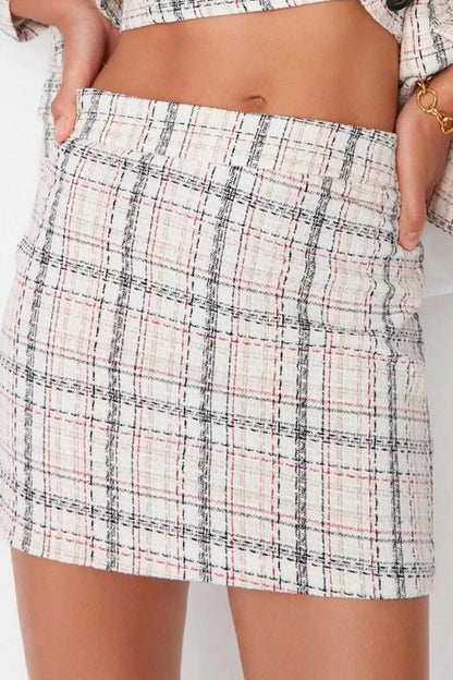 Women Fashion Style Mini Unlined Woven Plaid Patterned Tweed Fabric Mini Woven Skirt