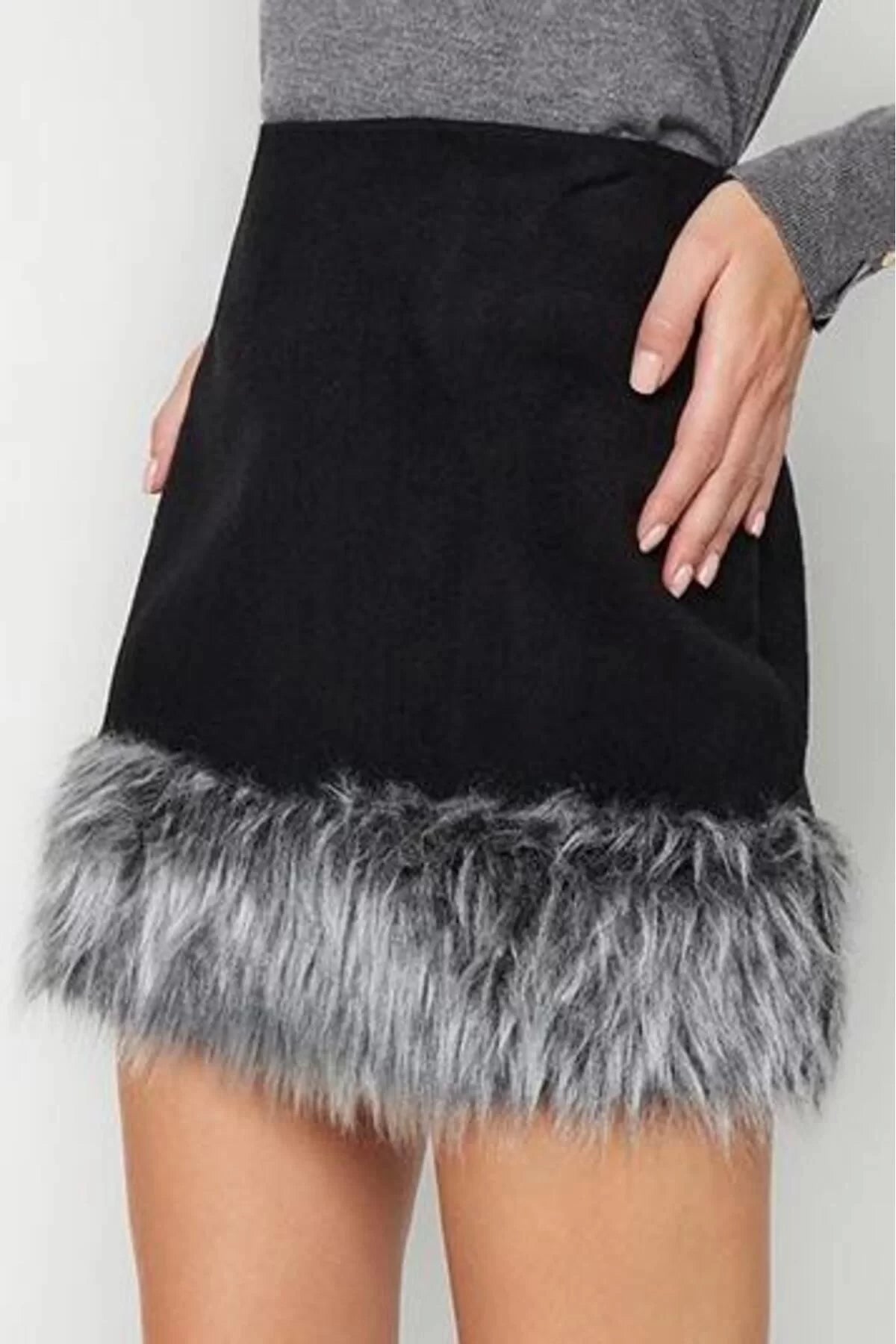 Women Fashion Style Mini Unlined Woven Limited Edition Plush Detailed Super Mini Woven Skirt