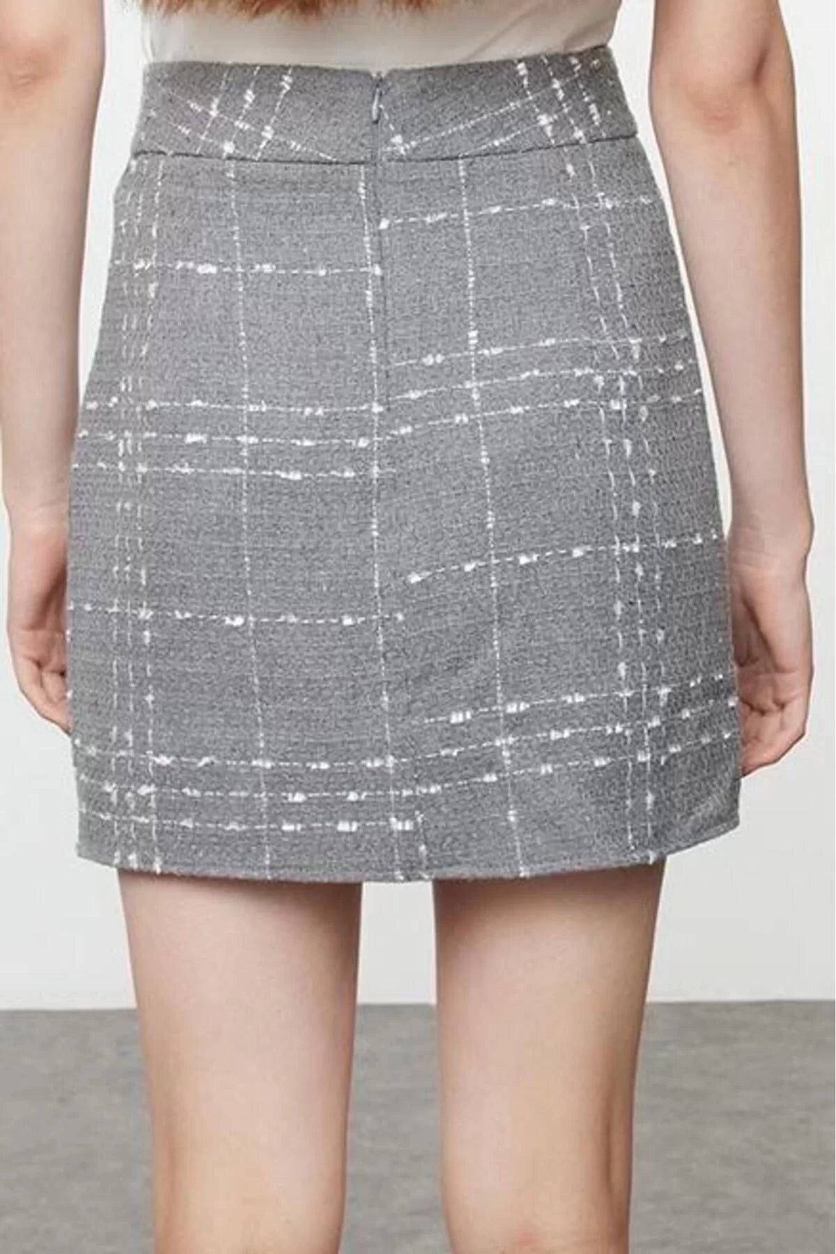 Women Fashion Style Mini Unlined Woven Buttoned Tweed Fabric Mini Woven Skirt