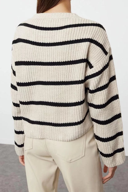 Women Fashion Stylish Crew Neck Low Sleeve Crop Basic Striped Knitwear Sweater