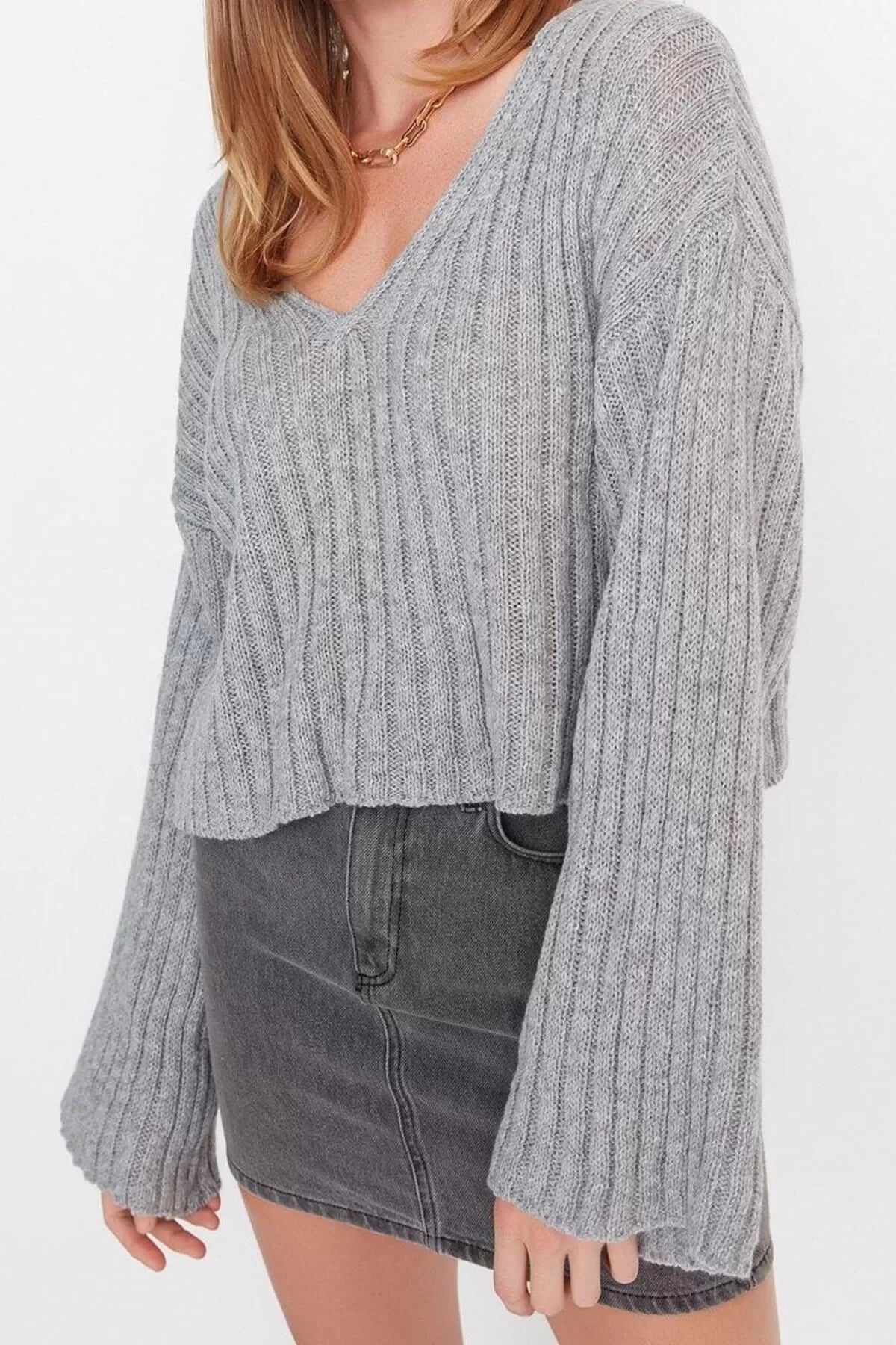 Women Fashion Stylish V Neck Standard Sleeve Crop Wool Wide Pattern Basic Knitwear Sweater