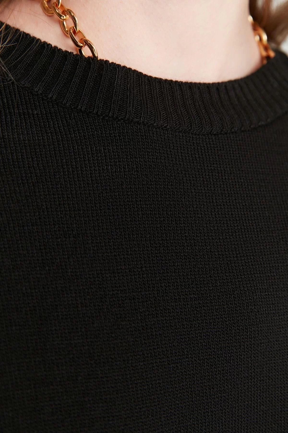 Women Fashion Stylish Crew Neck Standard Sleeve Regular Extra Wide Pattern Basic Knitwear Sweater