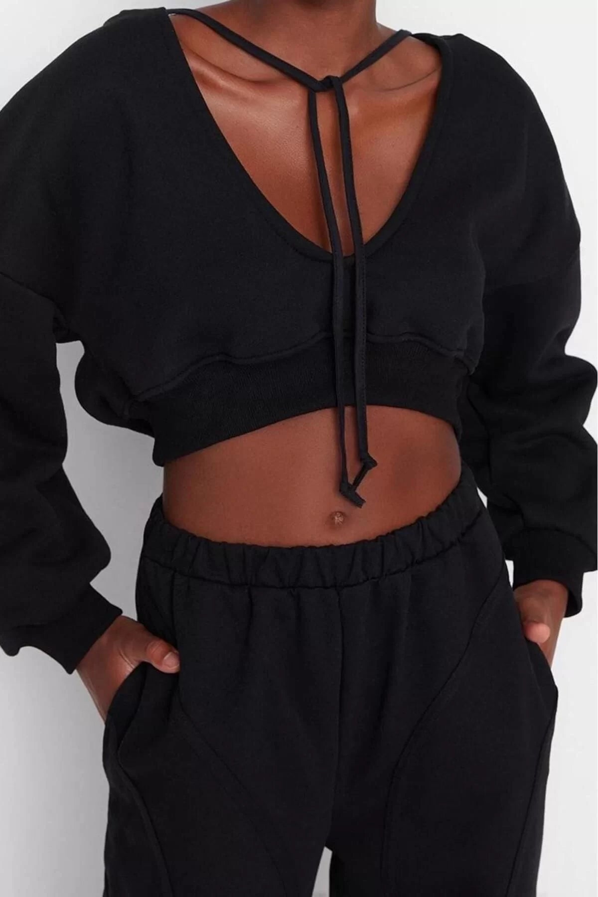 Women's Relaxed Hooded Low Sleeve Crop Thick Polar Fleece Inside V Neck Relaxed Cut Crop Knitted Sweatshirt