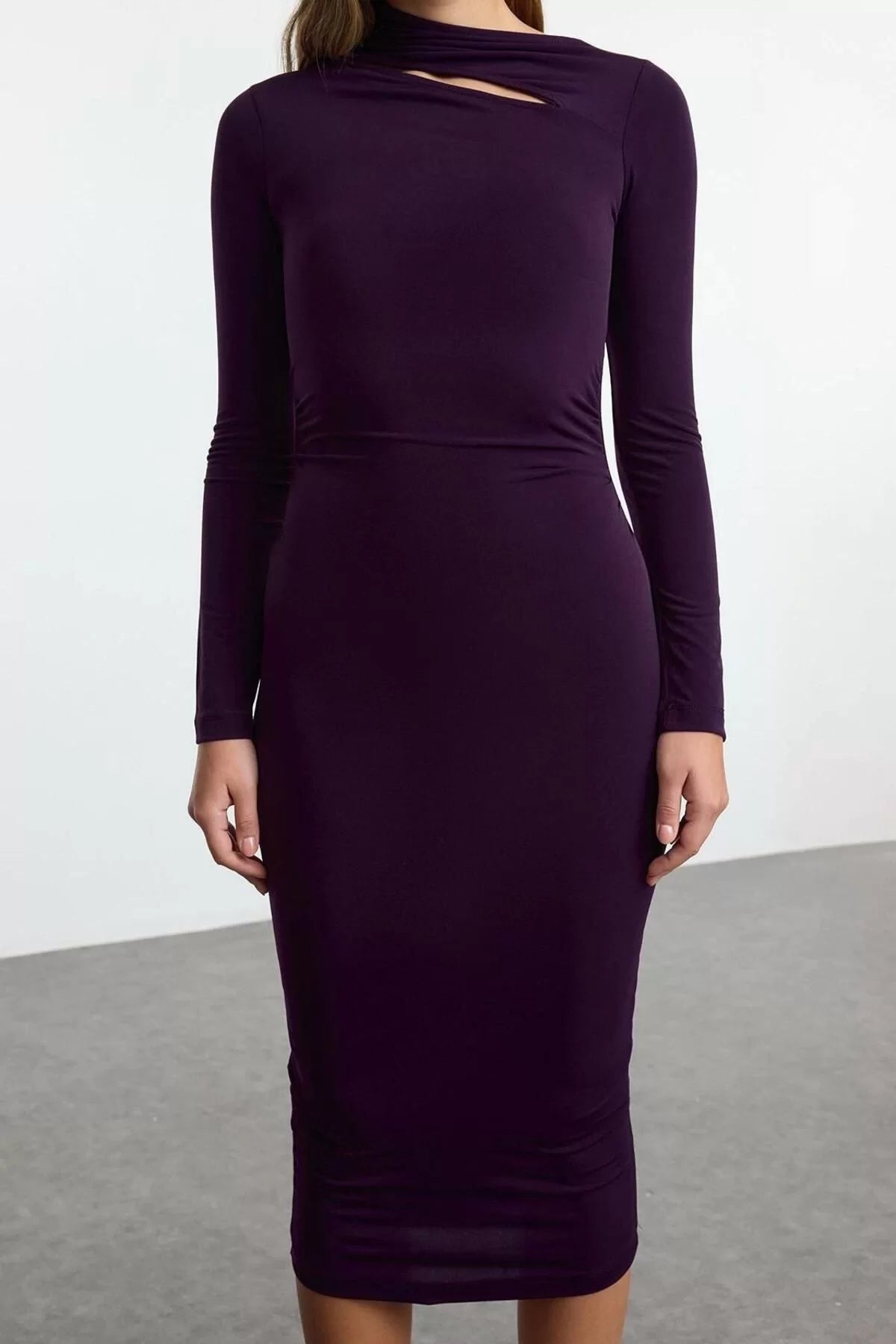 Women Fashion Stylish Midi Length Stand Collar Slim Cut Out Detailed Fitted Body-Smoothing Flexible Knitted Dress