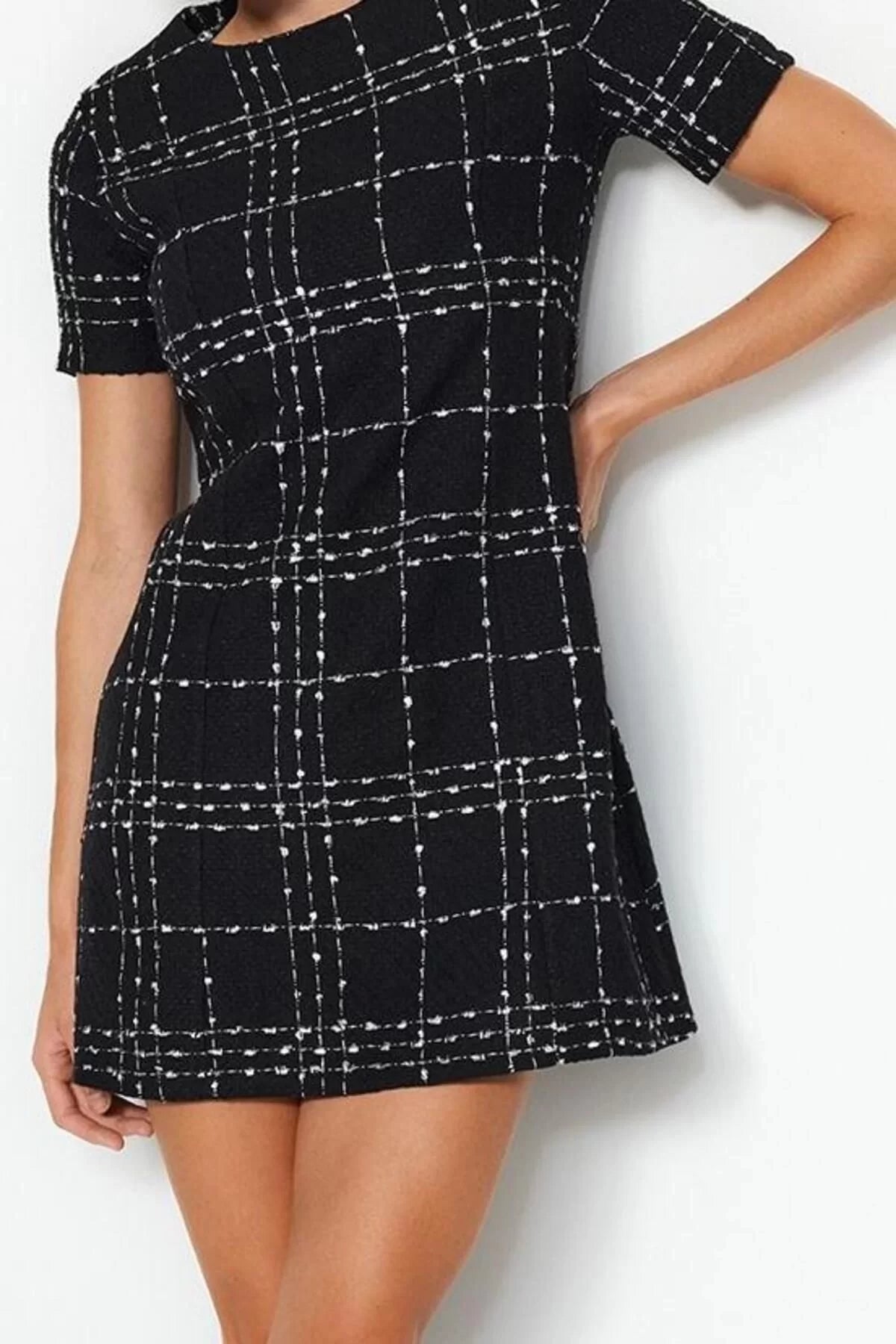 Women Fashion Stylish Mini Length Crew Neck Regular Plaid Checkered Straight Cut Tweed Woven Dress