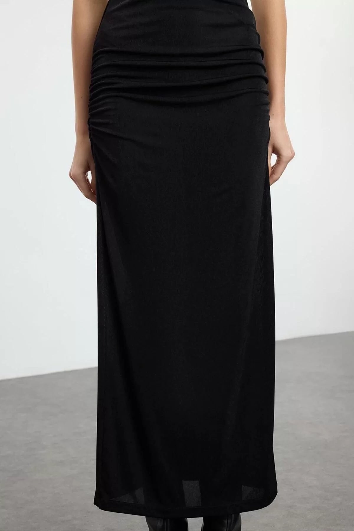 Women Fashion Style Maxi Unlined Knitted Premium Shiny Surface and Soft Texture Draped Maxi Knit Skirt