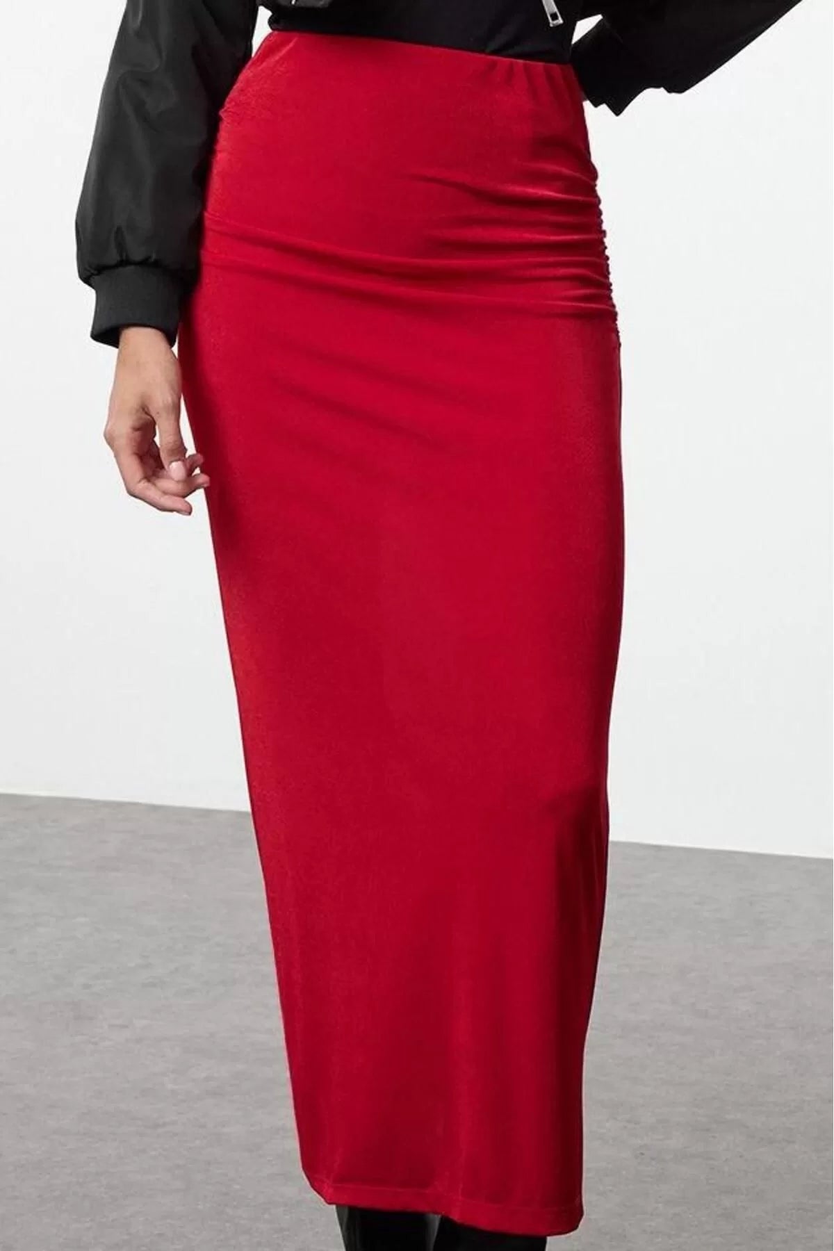 Women Fashion Style Maxi Unlined Knitted Premium Shiny Surface and Soft Texture Draped Maxi Knit Skirt