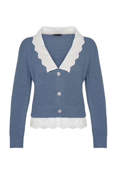 Women Fashion Stylish V Neck Raglan Sleeve Regular Crop Woven Garni Detailed Knitwear Cardigan