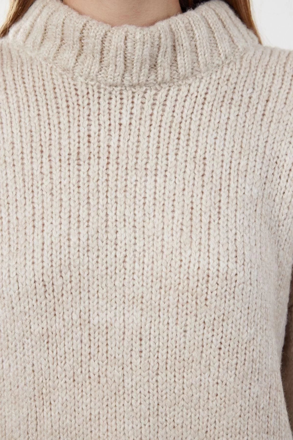 Women Fashion Stylish Crew Neck Standard Sleeve Regular Soft Texture Knitwear Sweater