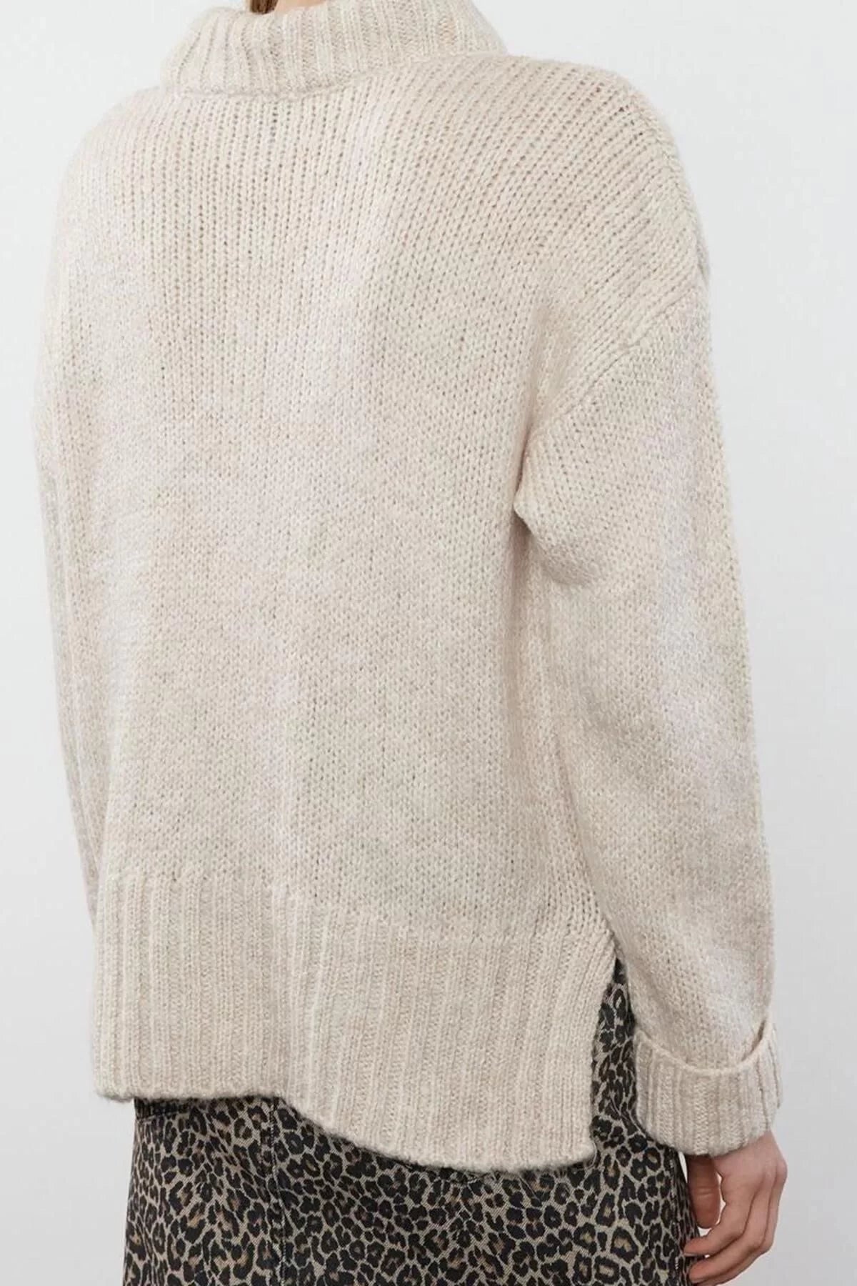 Women Fashion Stylish Crew Neck Standard Sleeve Regular Soft Texture Knitwear Sweater