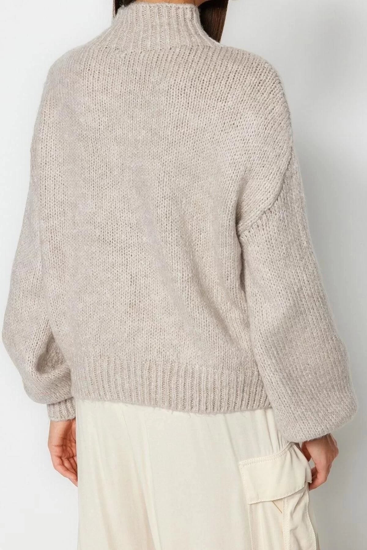 Women Fashion Stylish Crew Neck Standard Sleeve Regular Soft Texture Thick Knitted Sweater