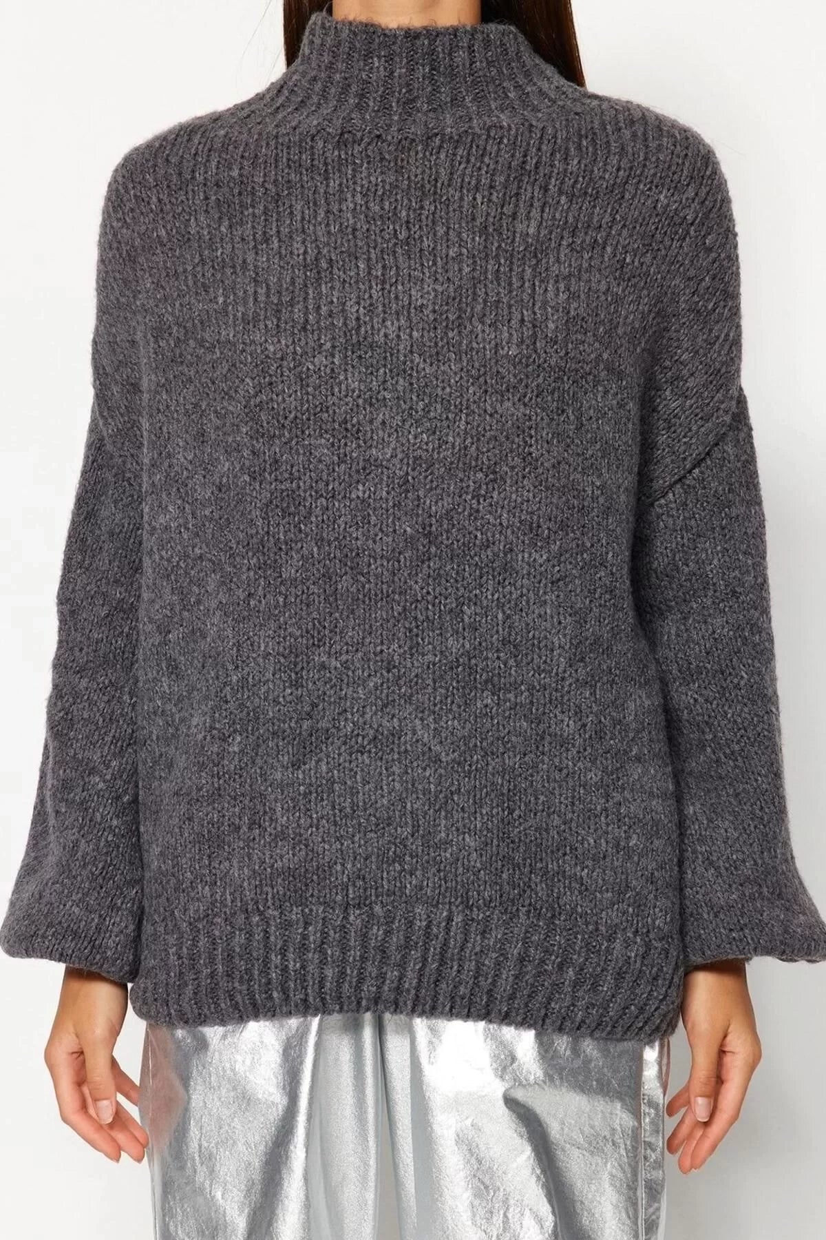 Women Fashion Stylish Crew Neck Standard Sleeve Regular Soft Texture Thick Knitted Sweater