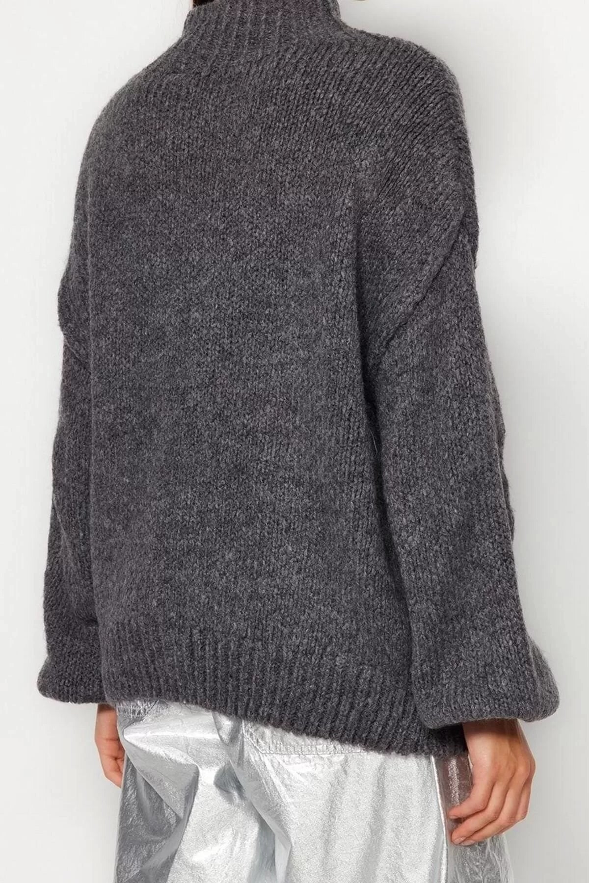 Women Fashion Stylish Crew Neck Standard Sleeve Regular Soft Texture Thick Knitted Sweater