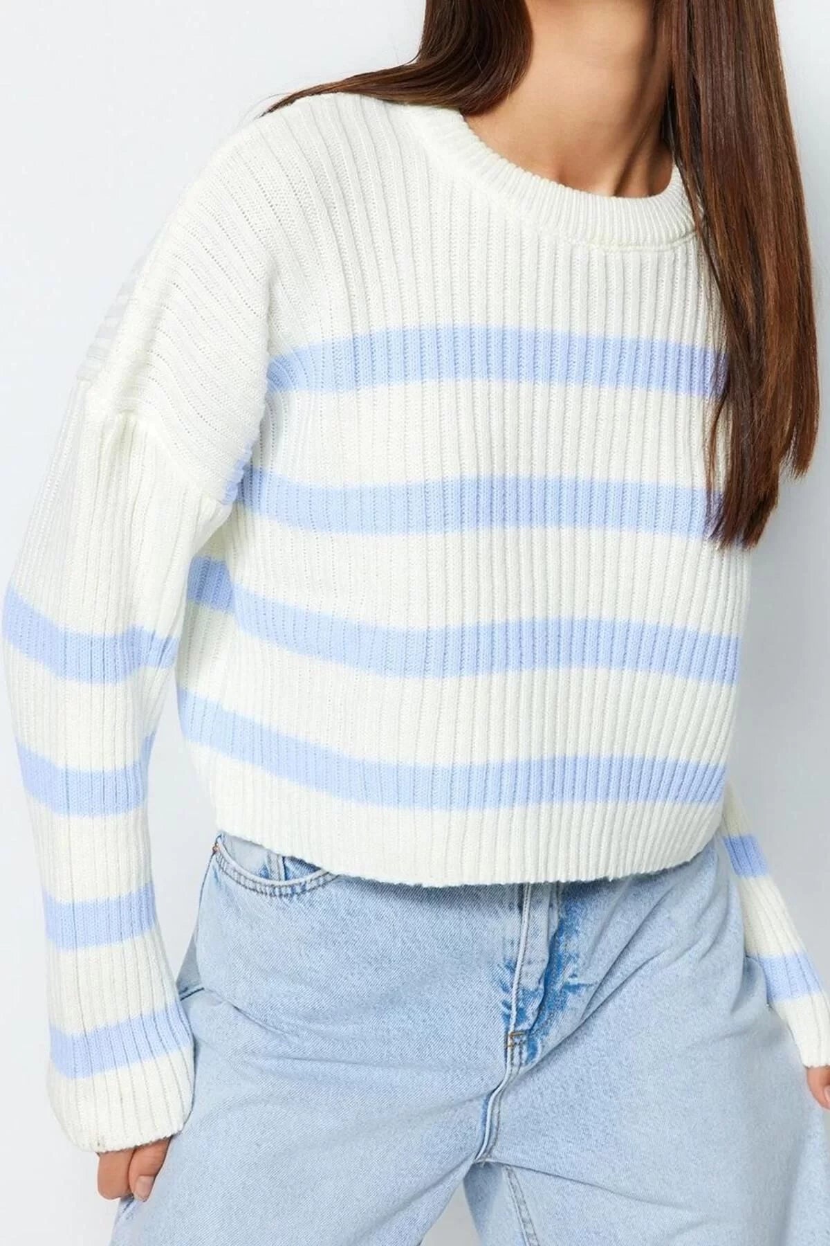 Women Fashion Stylish Crew Neck Regular Sleeve Crop Striped Knitwear Sweater