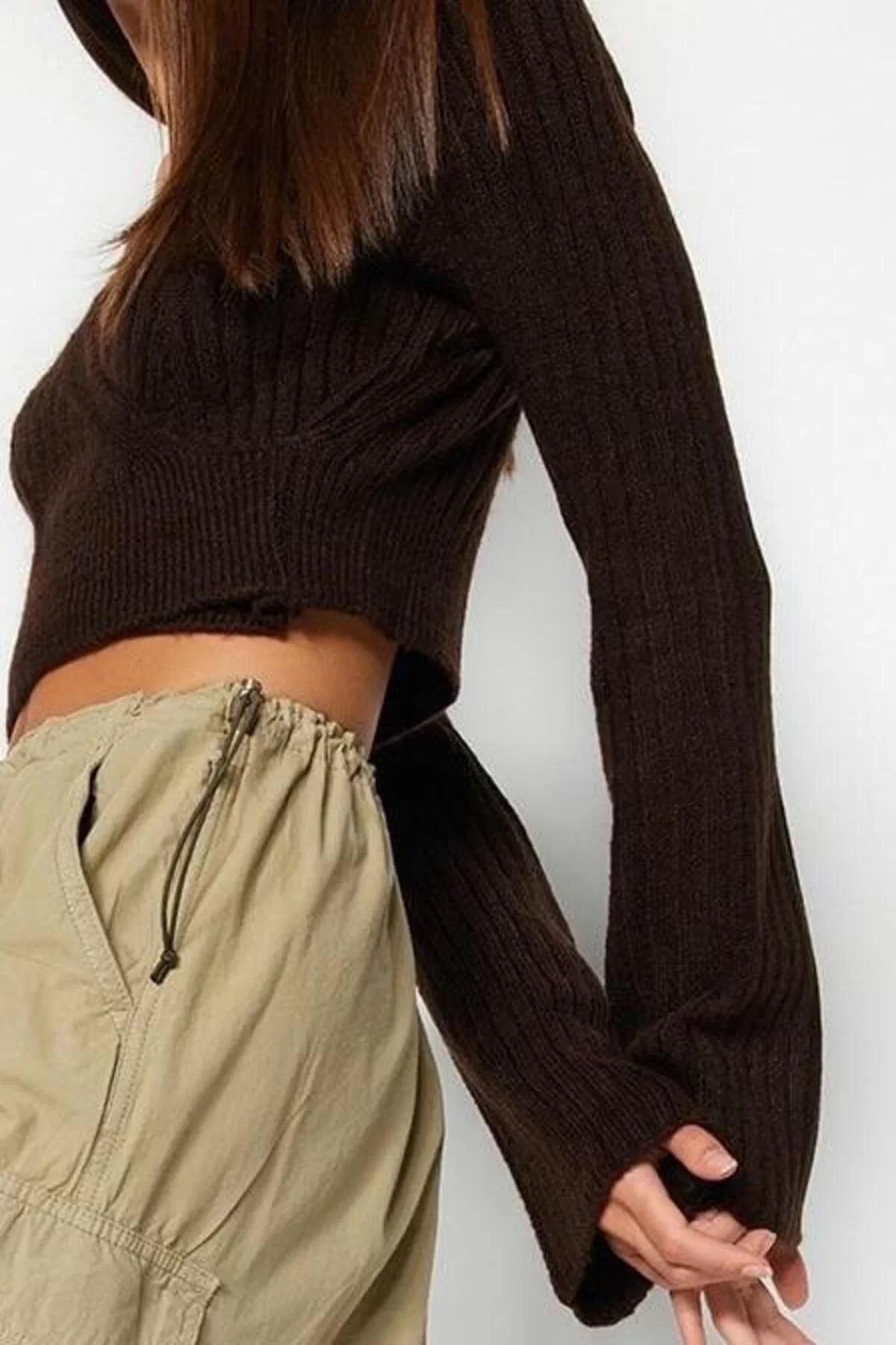 Women Fashion Stylish Double Breasted Standard Sleeve Crop Soft Textured Knitwear Sweater