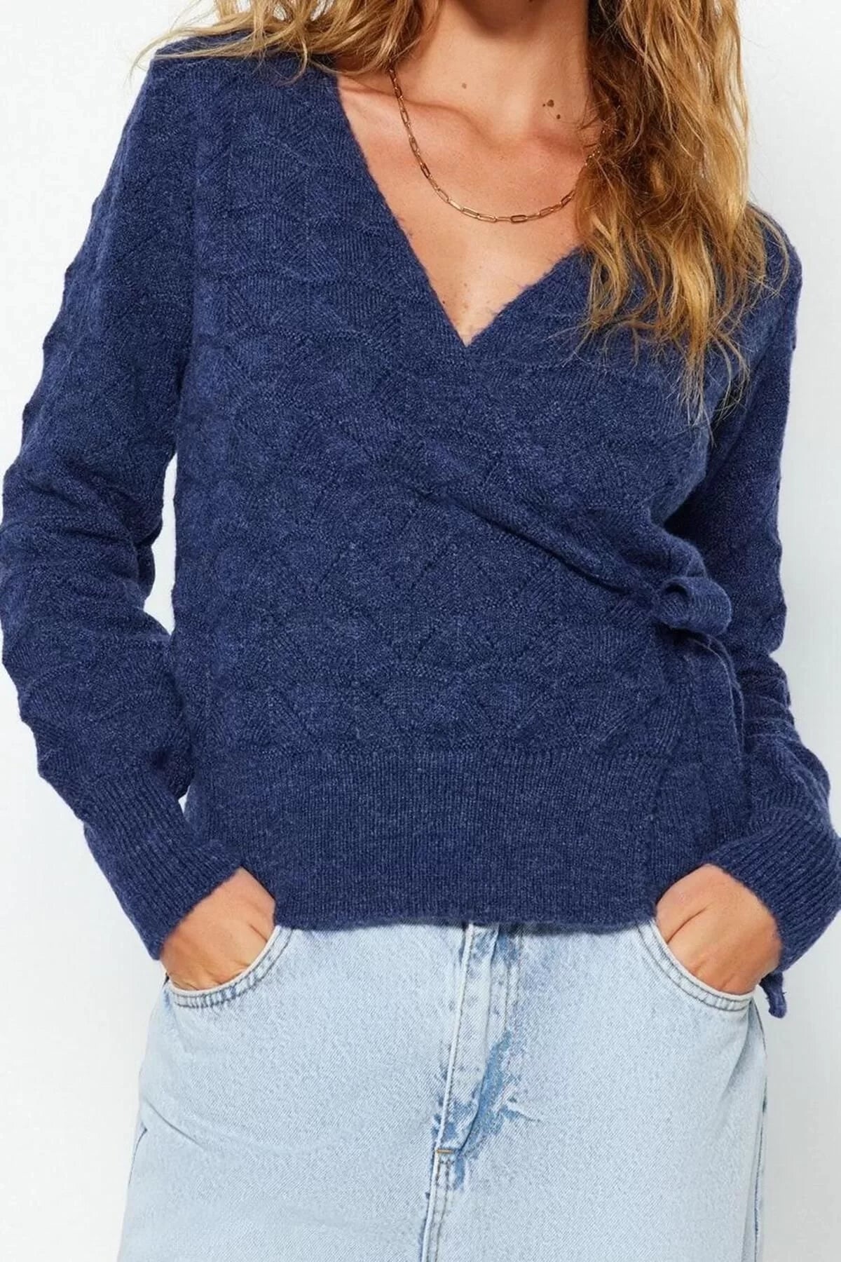 Women Fashion Stylish Double Breasted Standard Sleeve Regular Soft Texture Collar Knitwear Sweater