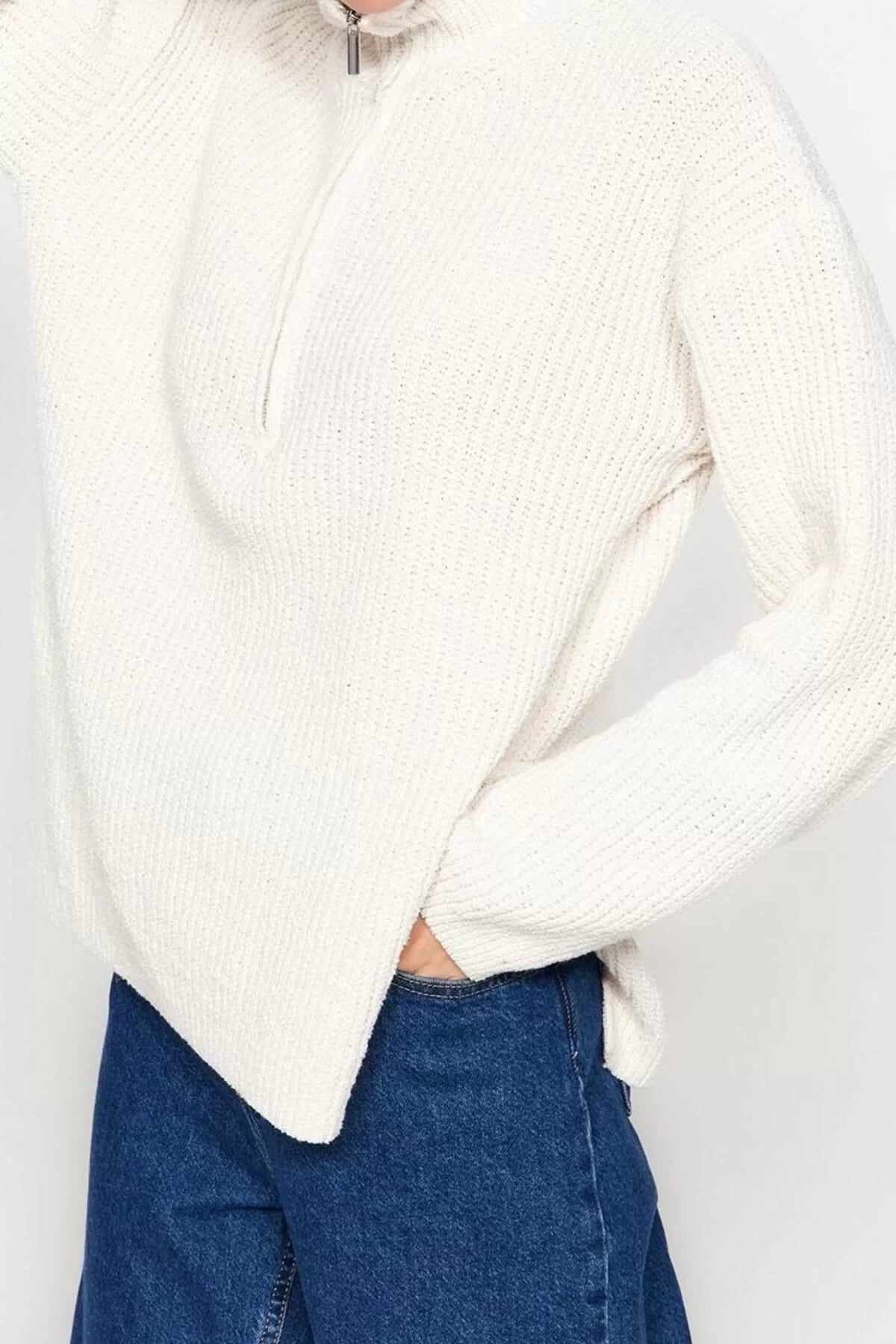 Women Fashion Stylish Stand Collar Low Sleeve Regular Wide Pattern Knitwear Sweater