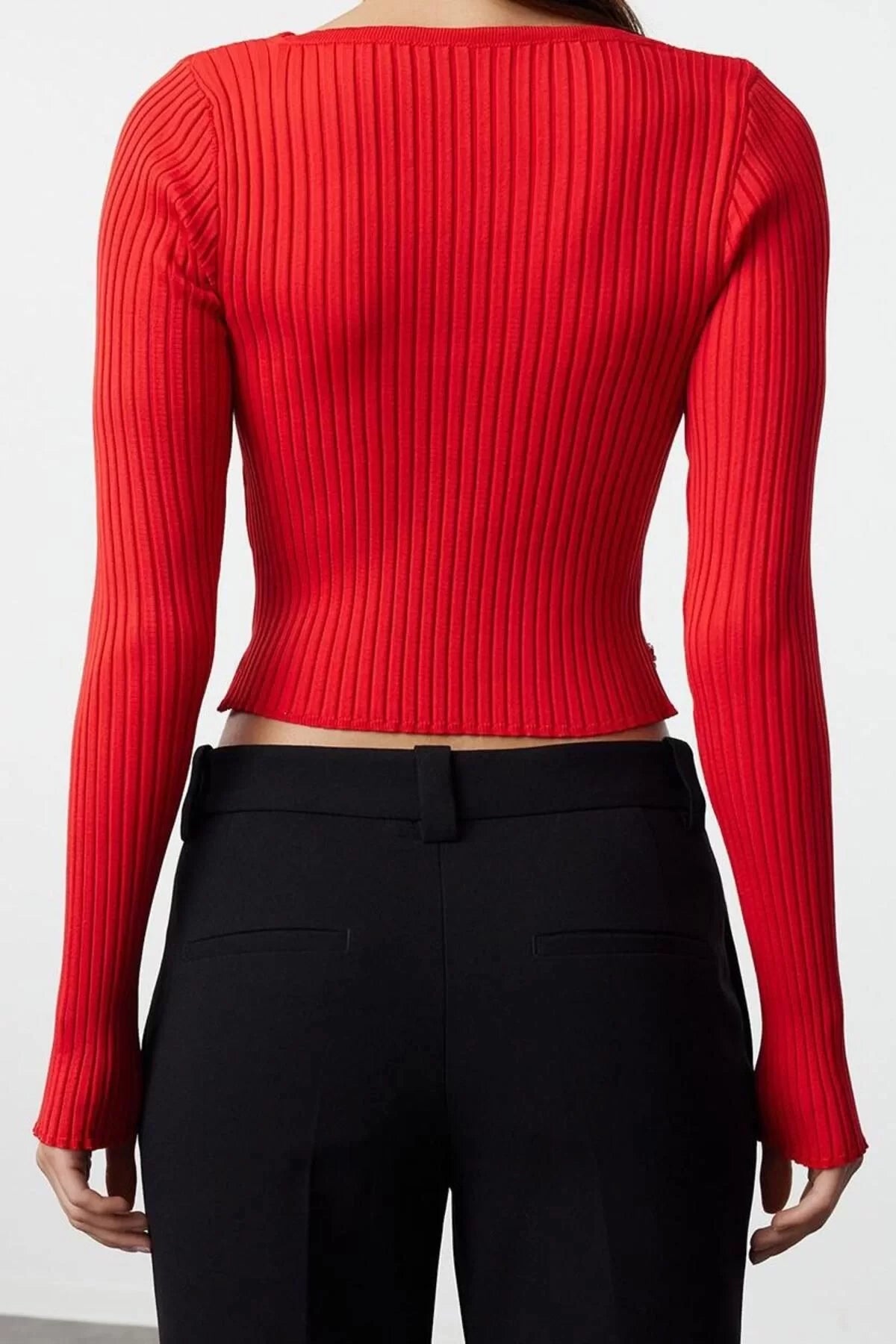 Women Fashion Stylish Crew Neck Standard Sleeve Crop Heart Accessory Knitwear Sweater