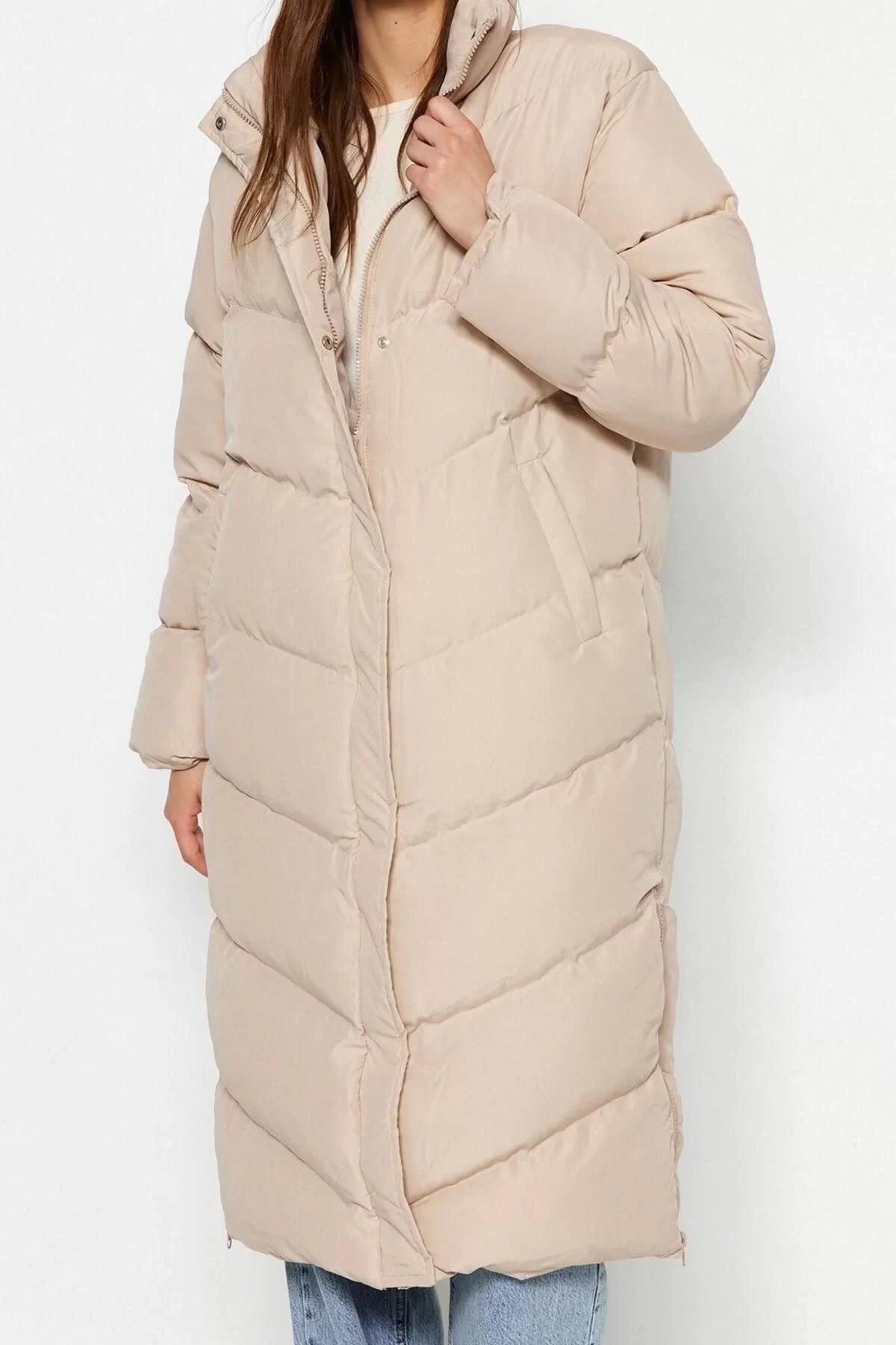 Women Fashion Stylish Regular Stand Collar Long Plain Lined Side Zipper Detail Water Repellent Long Puffer Coat