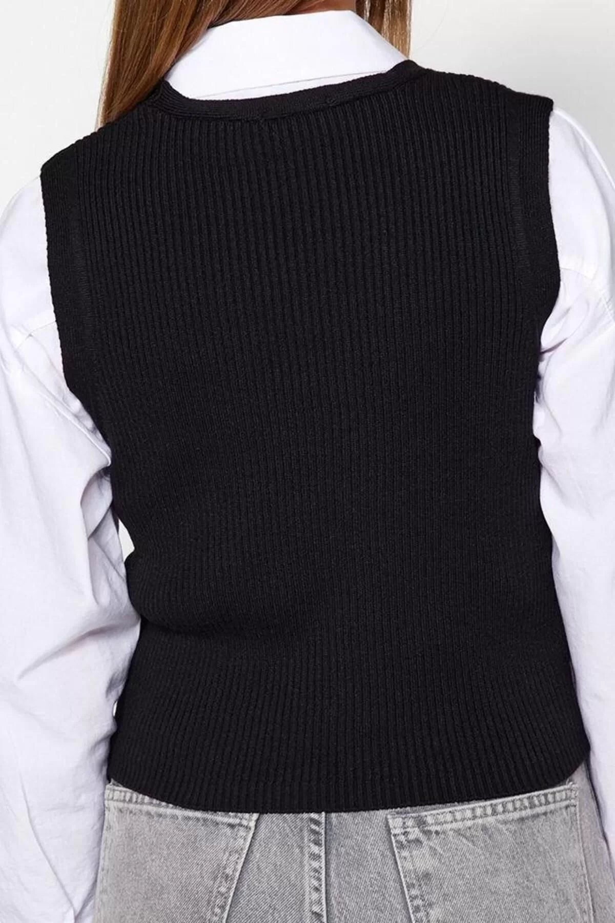 Women Fashion Stylish V Neck Standard Sleeve Regular Special Yarn Knitwear Vest