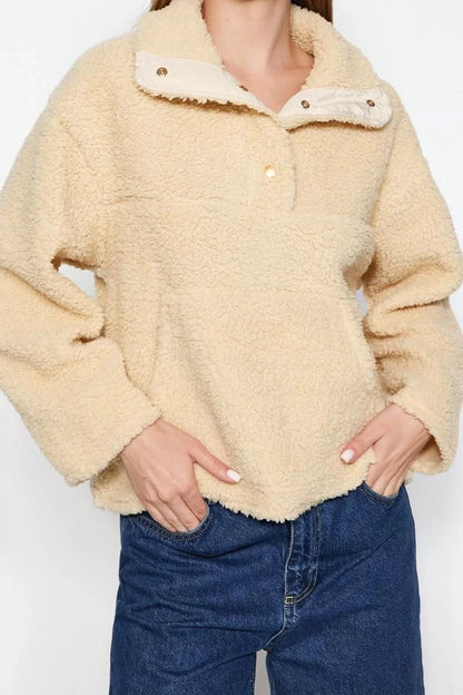 Women's Fashion Stylish Loose Stand Collar Low Sleeve Long Plush Snap Detail Kangaroo Pocket Knitted Sweatshirt