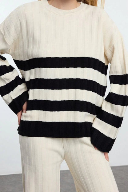 Women Fashion Stylish Regular Length Long Sleeve Color Block Knitwear Top-Bottom Set