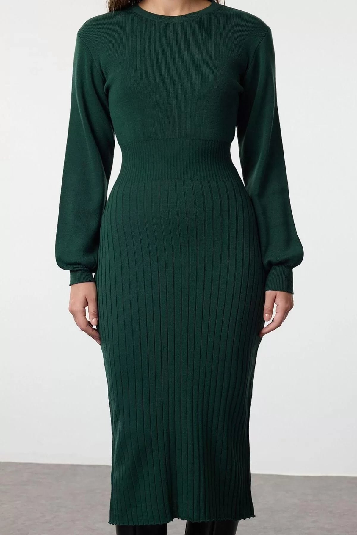 Women Fashion Stylish Midi Length Crew Neck Regular Dark Knitwear A-Line Form Fit Dress