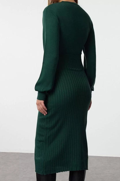 Women Fashion Stylish Midi Length Crew Neck Regular Dark Knitwear A-Line Form Fit Dress