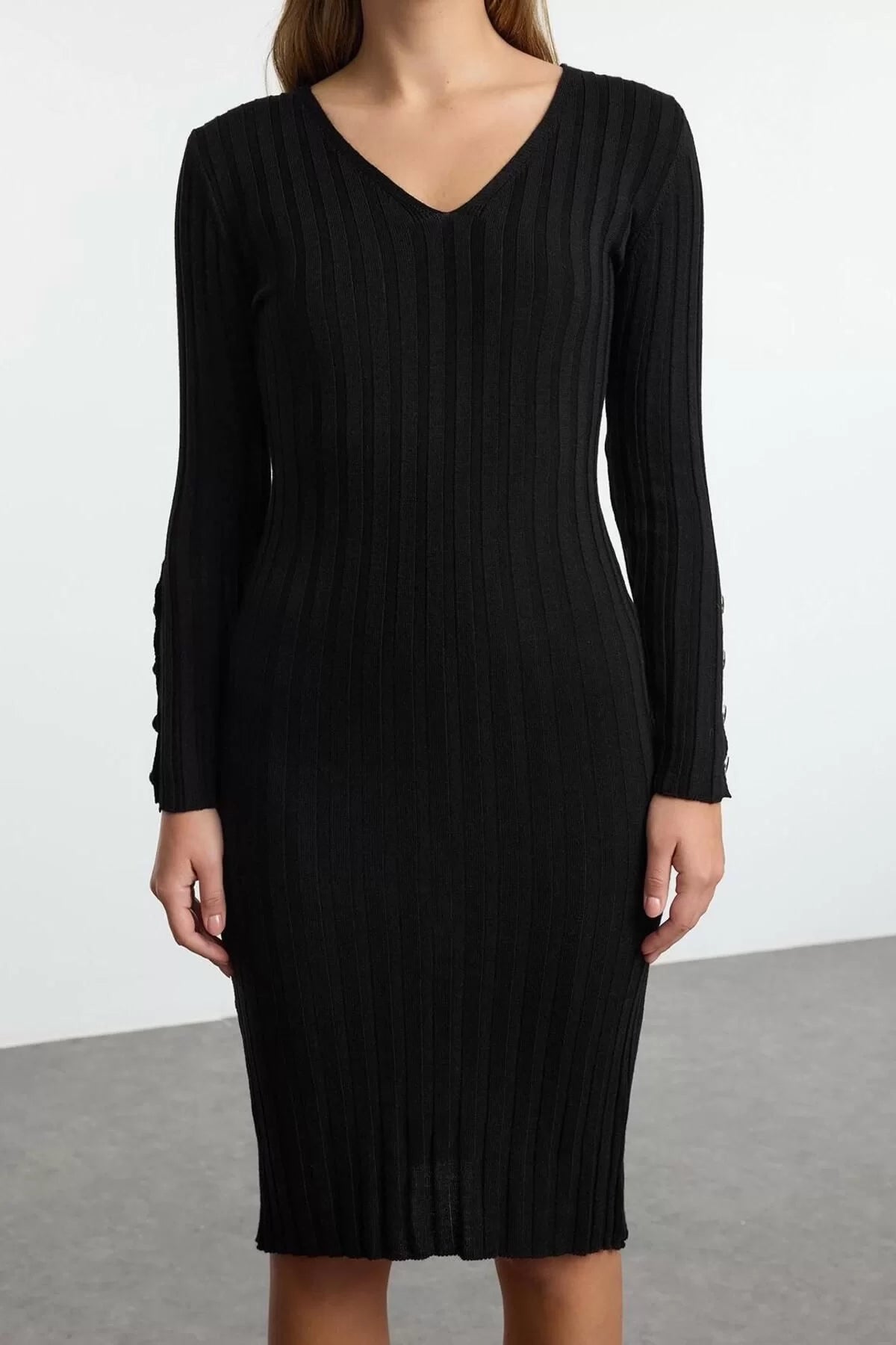 Women Fashion Stylish Midi Length V Neck Regular Knitwear Basic Dress