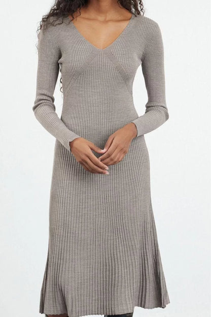 Women Fashion Stylish Midi Length V Neck Regular Knitwear Ruffle Hem Dress