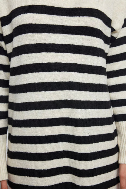 Women Fashion Stylish Midi Length Crew Neck Regular Striped Knitwear Soft Texture Dress