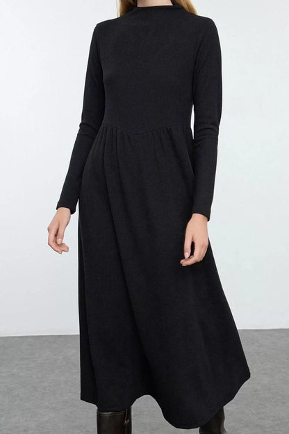 Women Fashion Stylish Maxi Length Boat Neck Regular Plain Skater Waist Open Elastic Knitted Dress