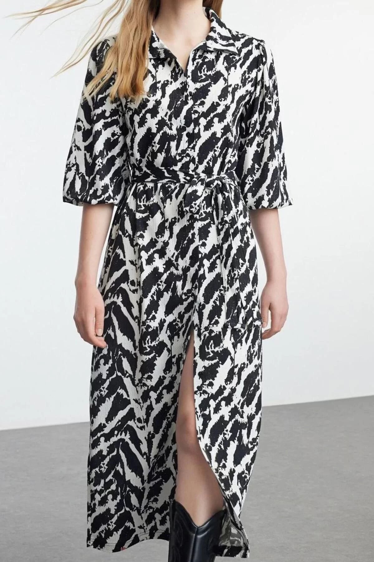 Women Fashion Maxi Length Shirt Collar Relaxed Animal Print Belted Crepe Textured Knit Shirt Dress