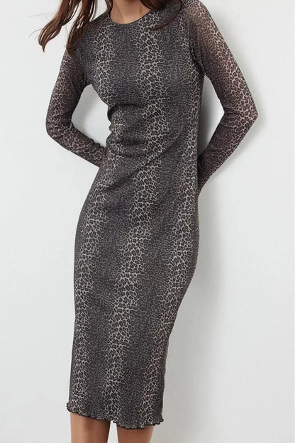 Women's Midi Length Crew Neck Slim Animal Printed Fitted Body-Smooth Foam Fabric Flexible Knit Dress