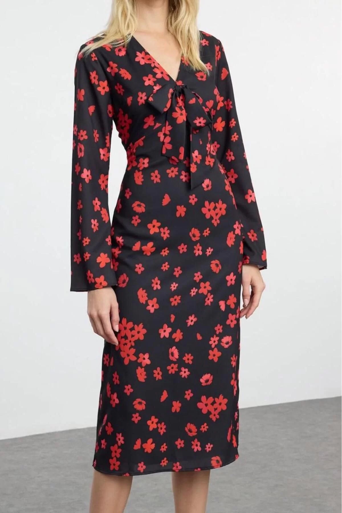 Women Fashion Stylish Midi Length V Neck Regular Floral Patterned A Cut Lace Detail Satin Woven Dress