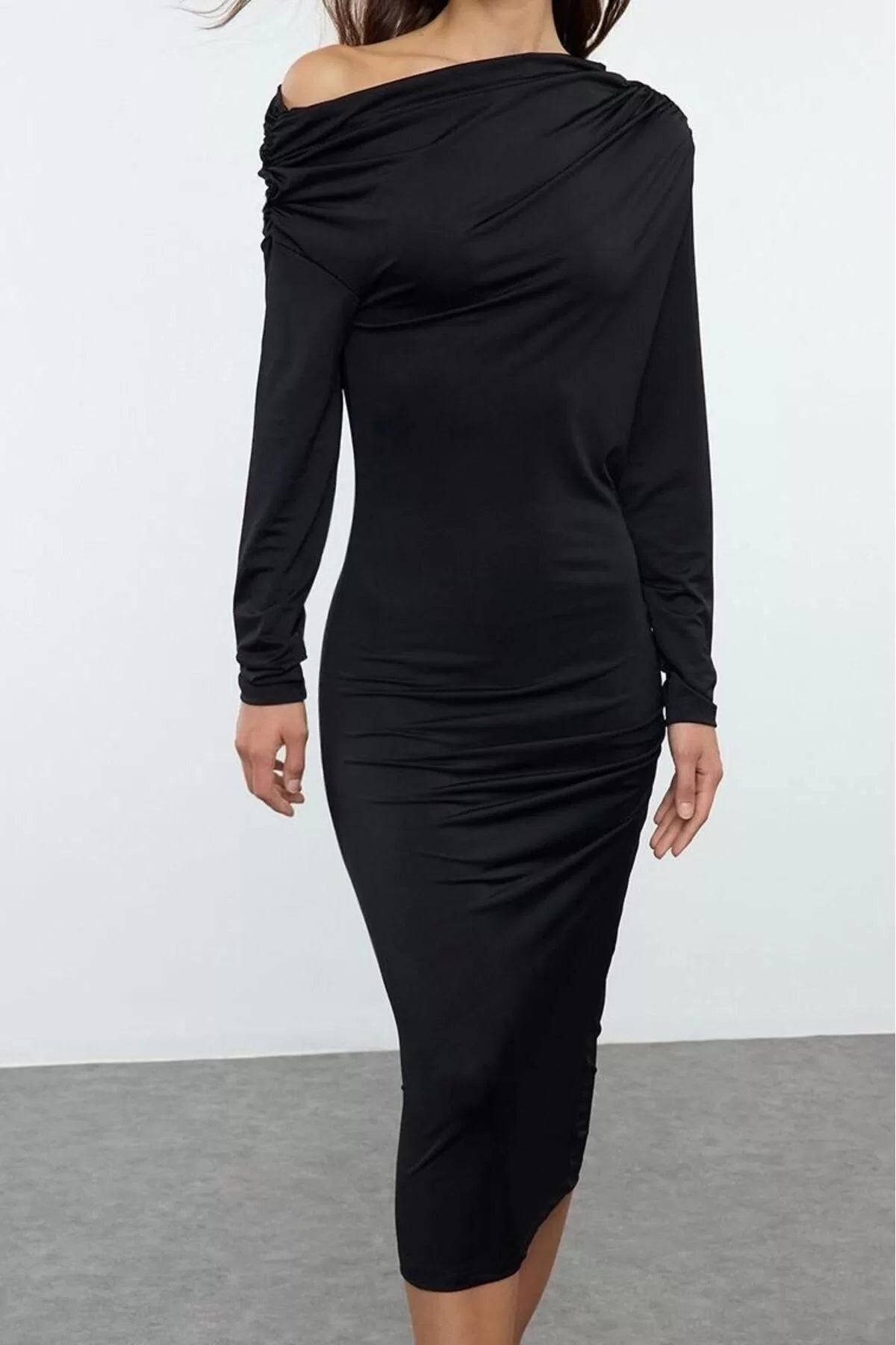 Women Fashion Stylish Midi Length Asymmetrical Collar Slim Fitted Bodycon Knitted Dress