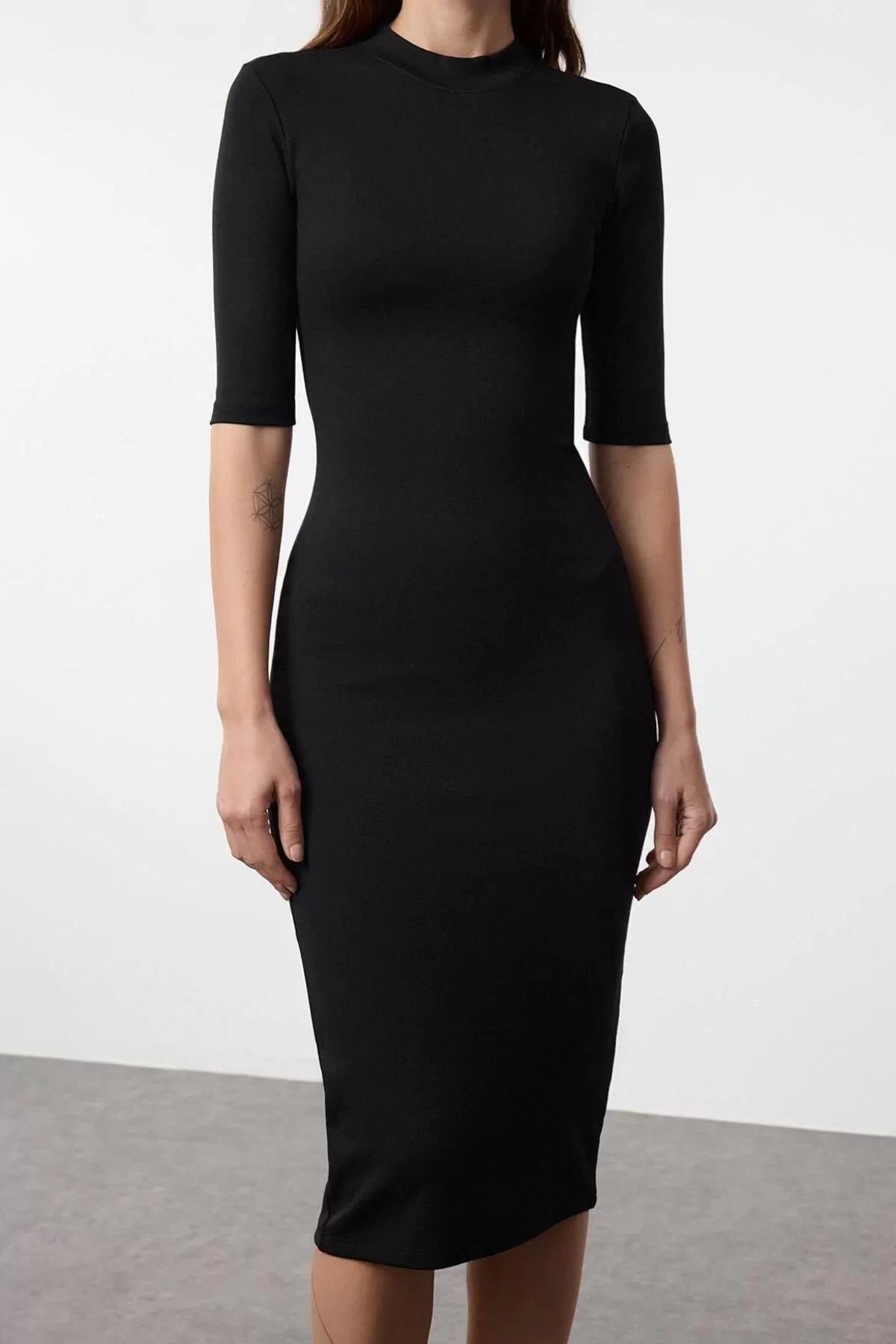 Women Fashion Stylish Midi Length Stand Collar Slim Bodycone Fitted Three Quarter Sleeve Knitted Dress