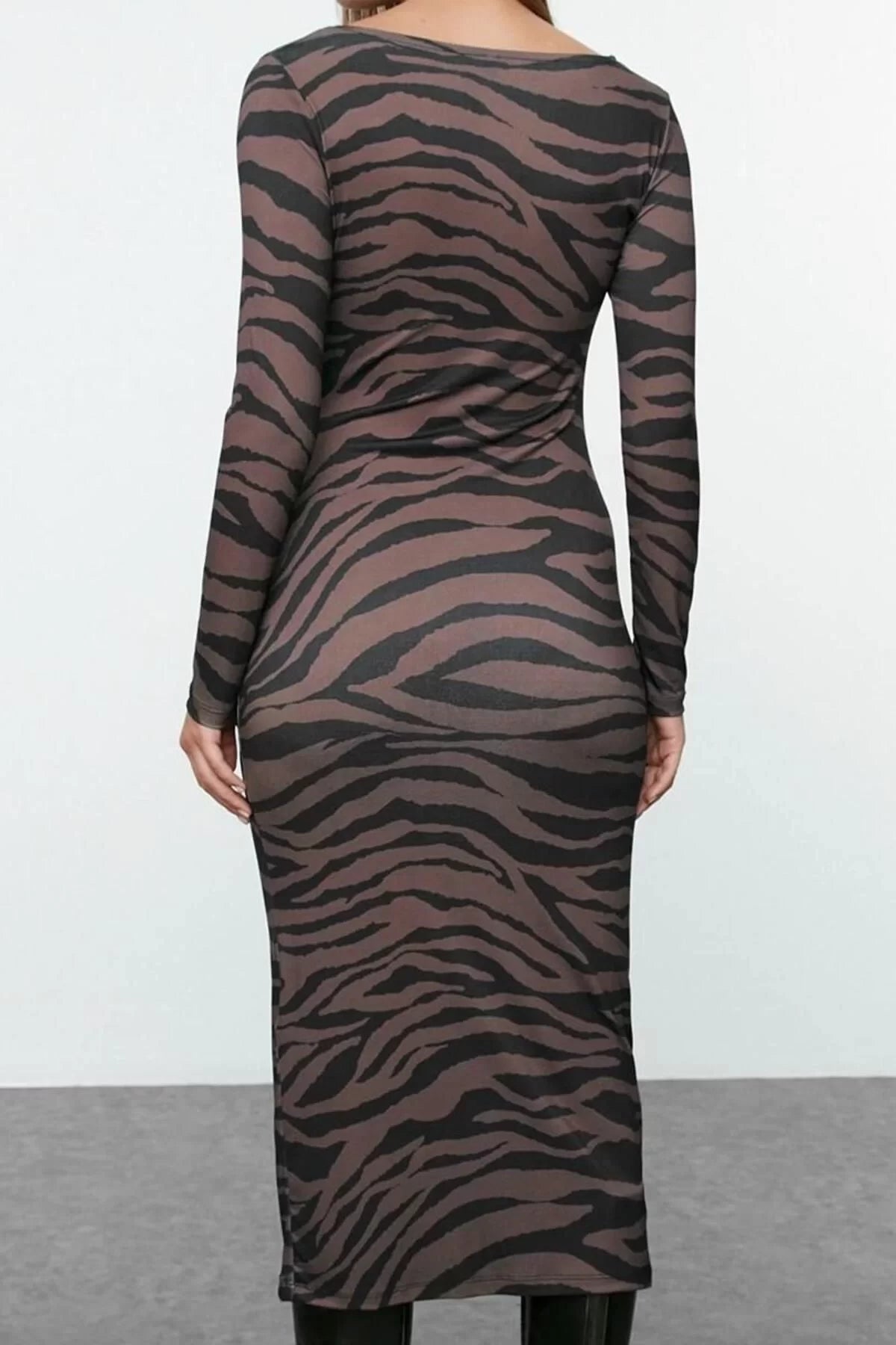 Women Fashion Maxi Length Crew Neck Slim Animal Zebra Printed Fitted Body Stretchy Knit Dress