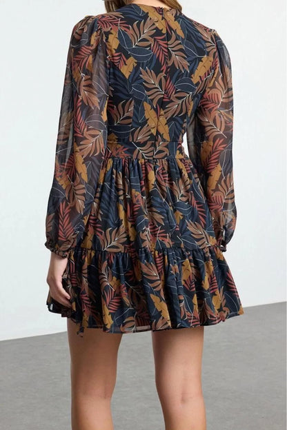 Women Fashion Stylish Mini Length V Neck Regular Floral Waist Open Lined Woven Dress