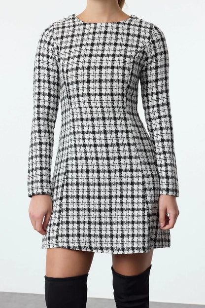 Women Fashion Stylish Mini Length Crew Neck Regular Plaid Checkered A Cut Woven Dress