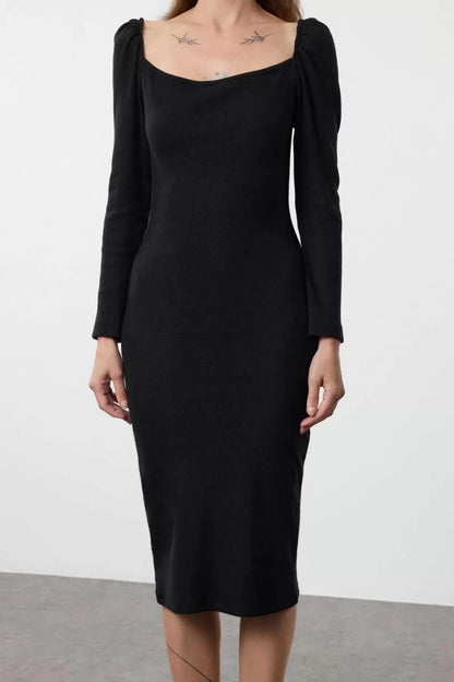 Women Fashion Stylish Midi Length Square Neck Slim Plain Balloon Sleeve Fitted Body Stretchy Knitted Dress