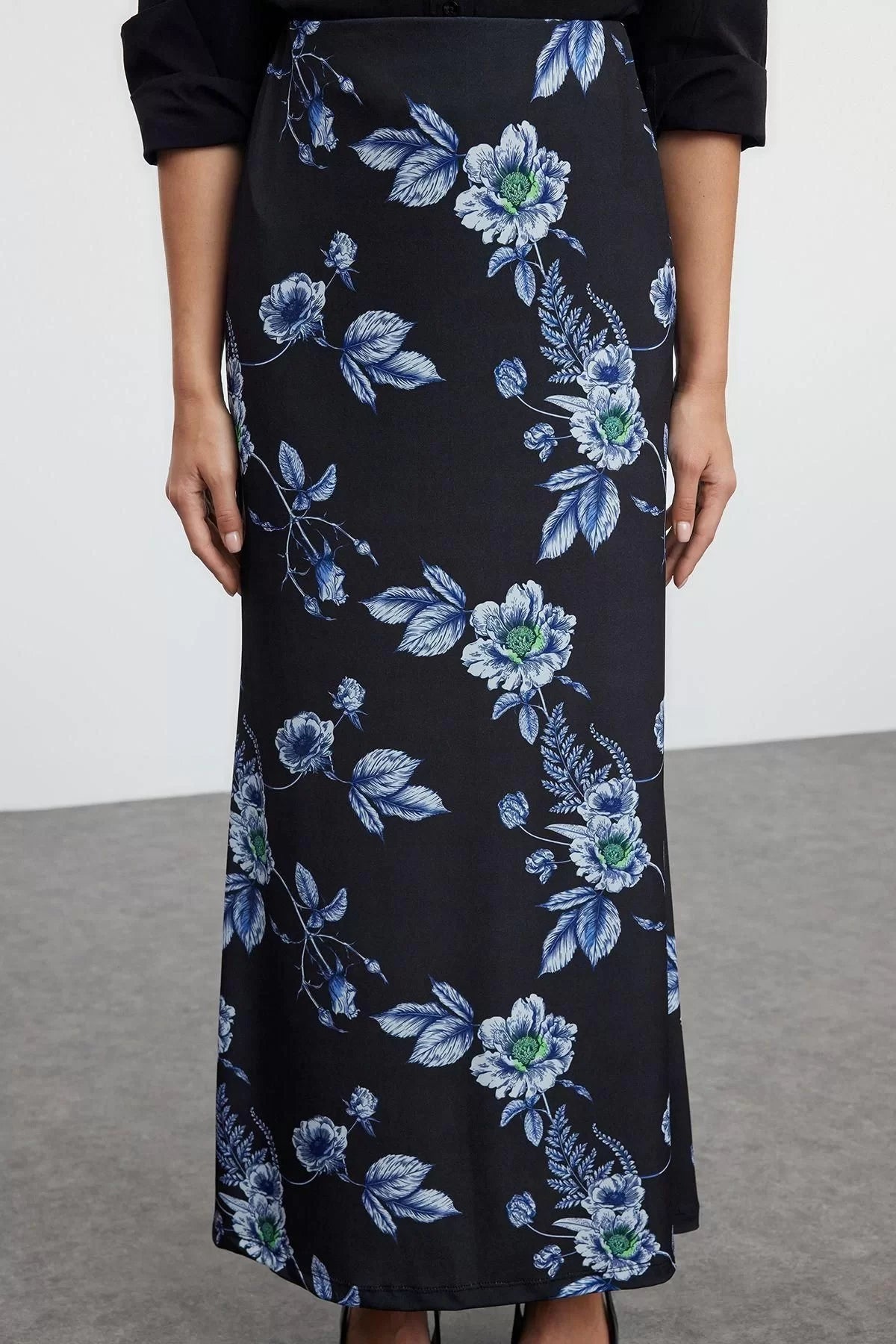 Women Fashion Style Maxi Unlined Knitted Floral Printed A Line Bell Cut Stretchy Maxi Skirt