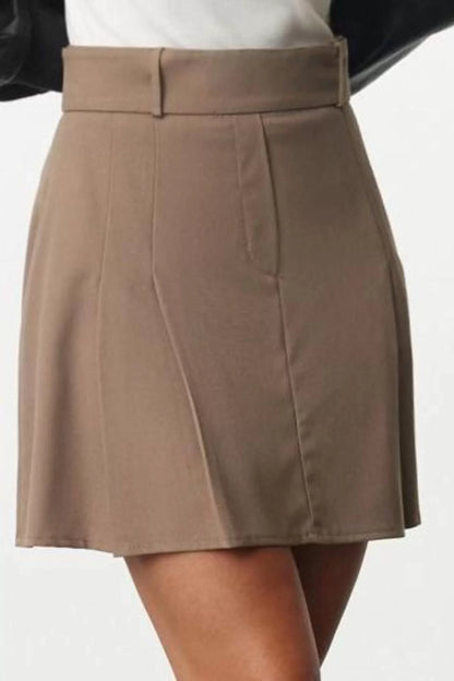 Women Fashion Style Mini Unlined Woven Pleat and Removable Belt Detailed Mini Length Woven Skirt