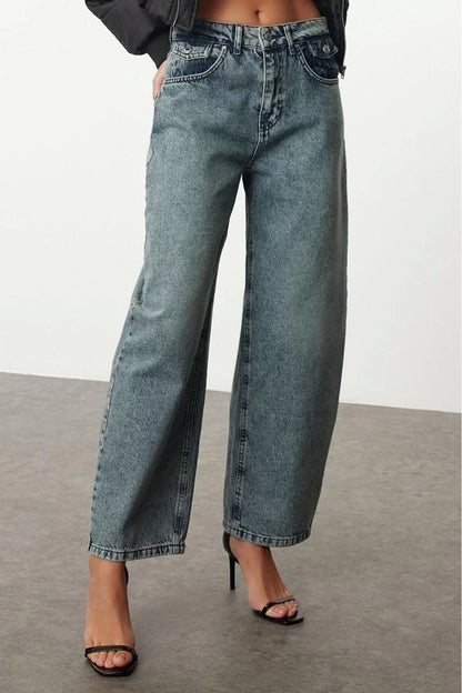 Women Fashion Stylish Jeans Wide Leg Long Length Denim Blue Pocket Detailed High Waist Jeans