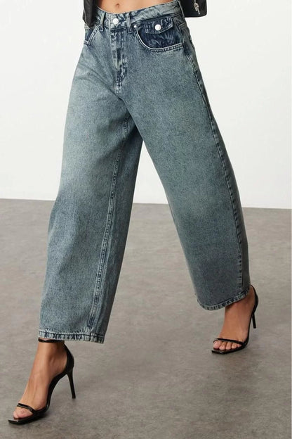 Women Fashion Stylish Jeans Wide Leg Long Length Denim Blue Pocket Detailed High Waist Jeans